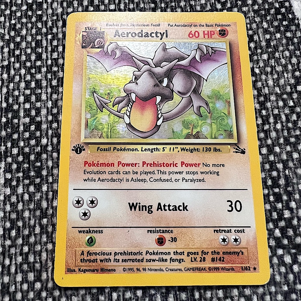 POKÉMON First Edition Aerodactyl Fossil Pack Holo Card